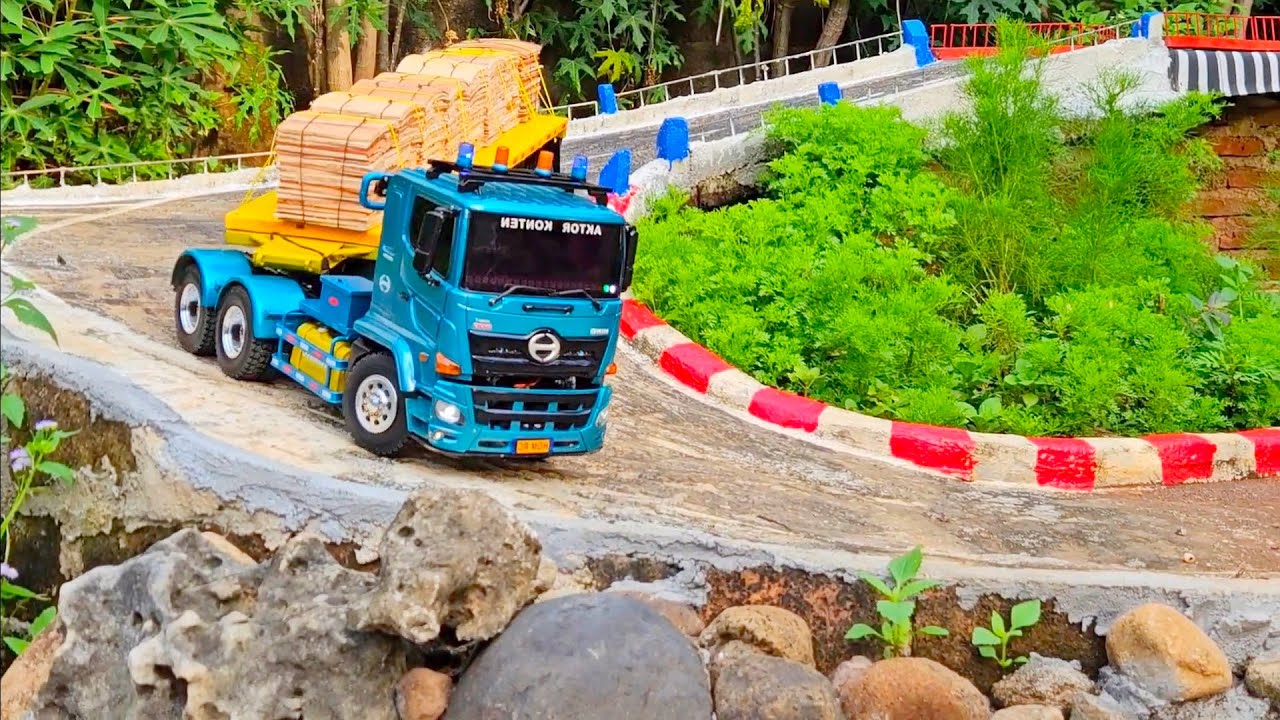 AKSI KE 72 ‼️ Proyek Kontruksi Jalan Rc Truk Trailer VS Hino Tronton Angkut Pasir Muatan Overload 