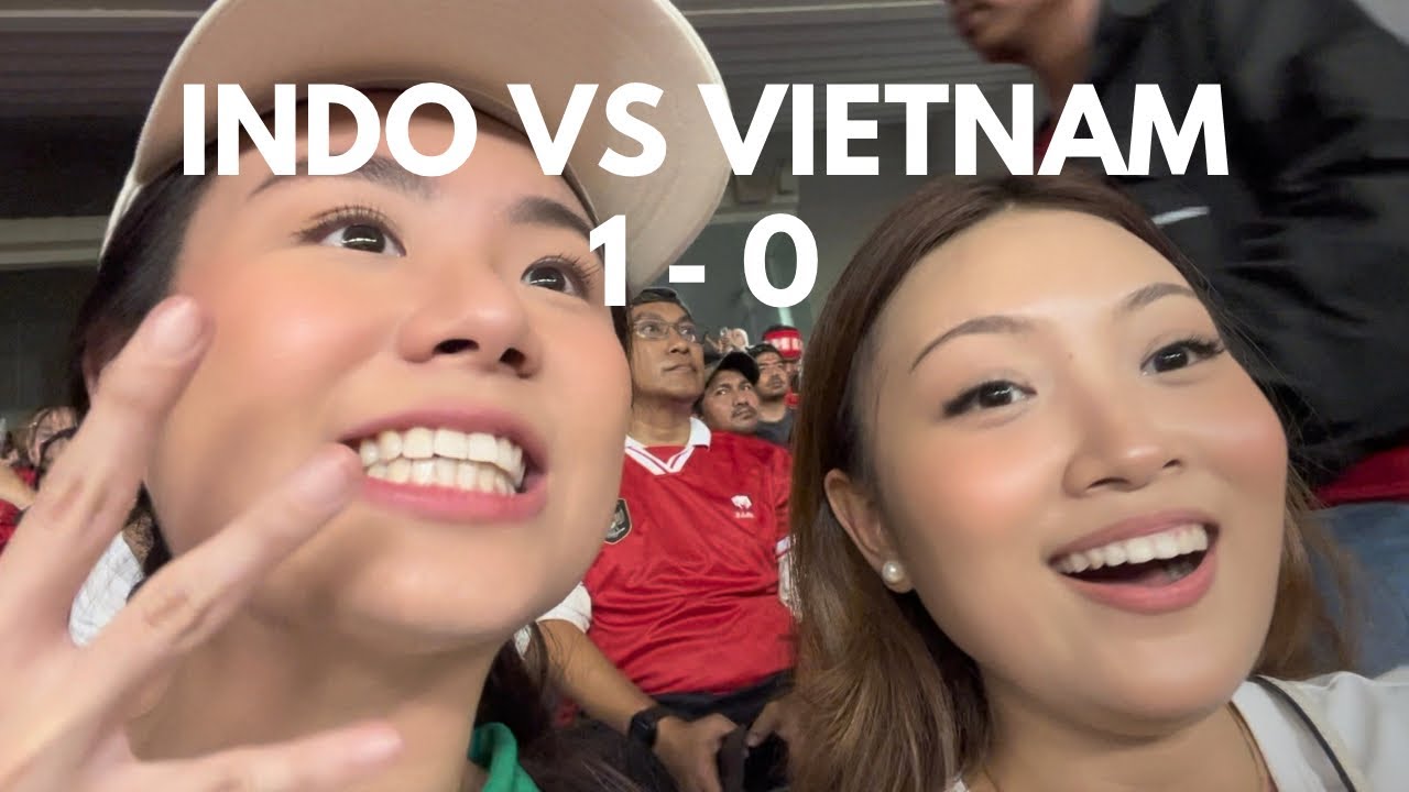 2 CEWE NONTON BOLA