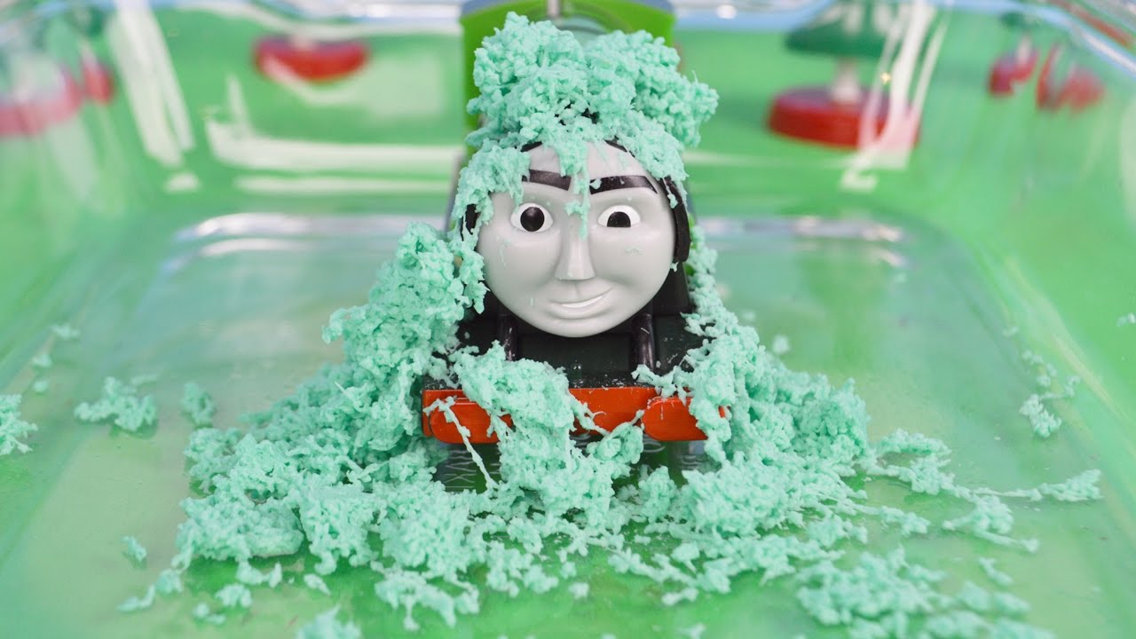 SILLY STRING World's Strongest Engine 156: Thomas and Friends Video for Children