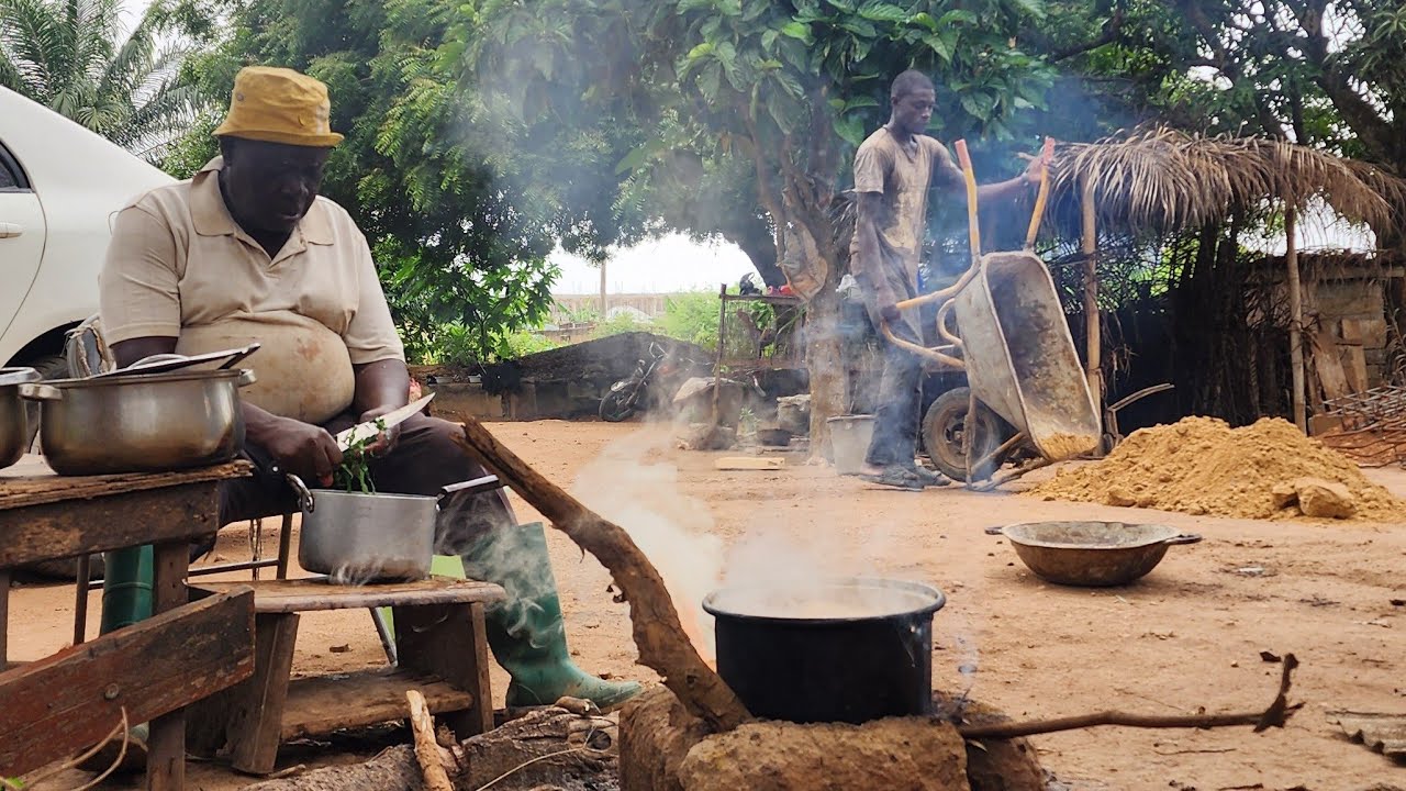 Grandpa’s 👴 Palmnut Soup Process In The Village Kitchen