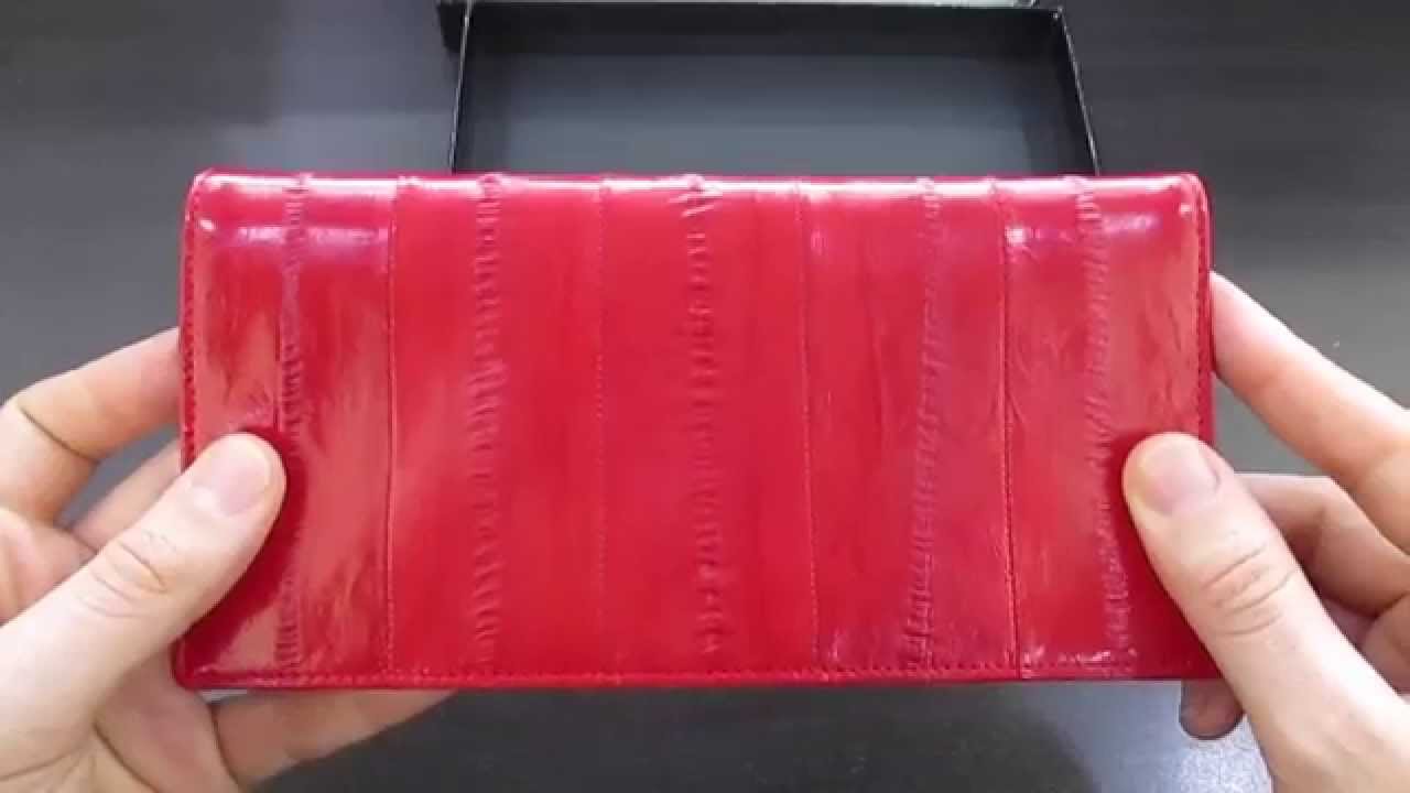 Arrow Proejct's Red Eel Skin Leather Wallet Up Close