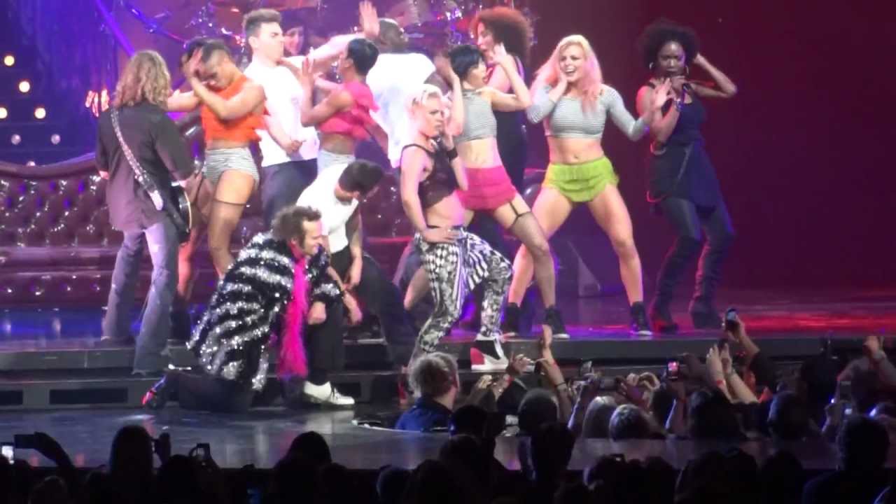 Pink - Blow Me (One Last Kiss)