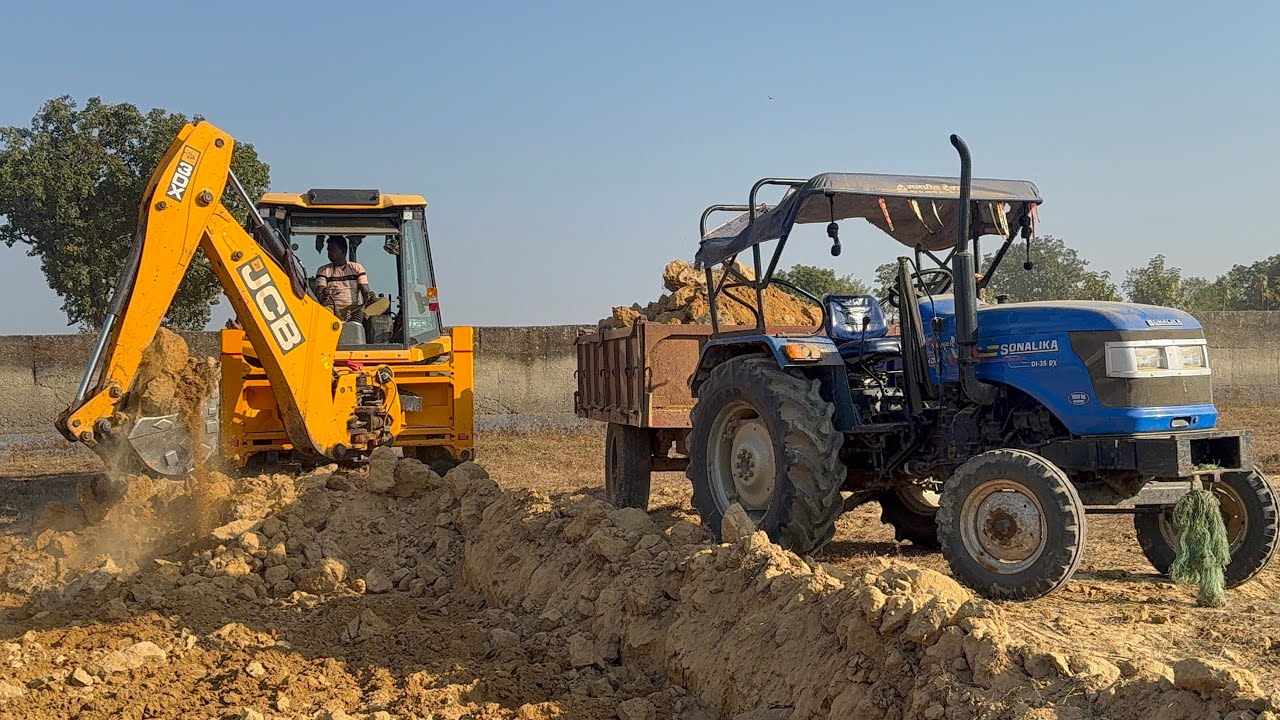 JCB 3DX Plus Loading Kalu bhai l JCB Backhoe Sonalika Tractor Working Mud For New Home l JCB Tractor