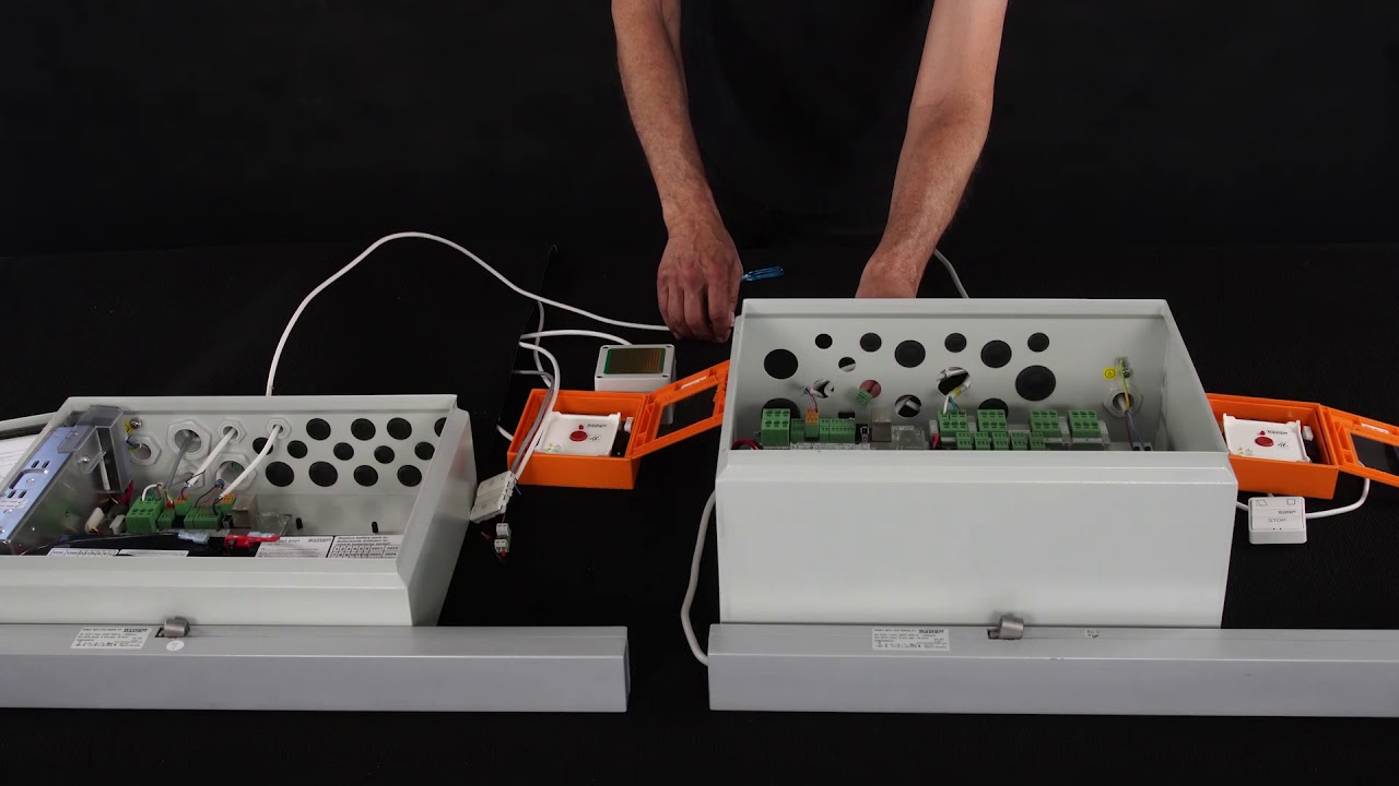 How to implement a large Smoke area using two CompactSmoke&trade; control panels
