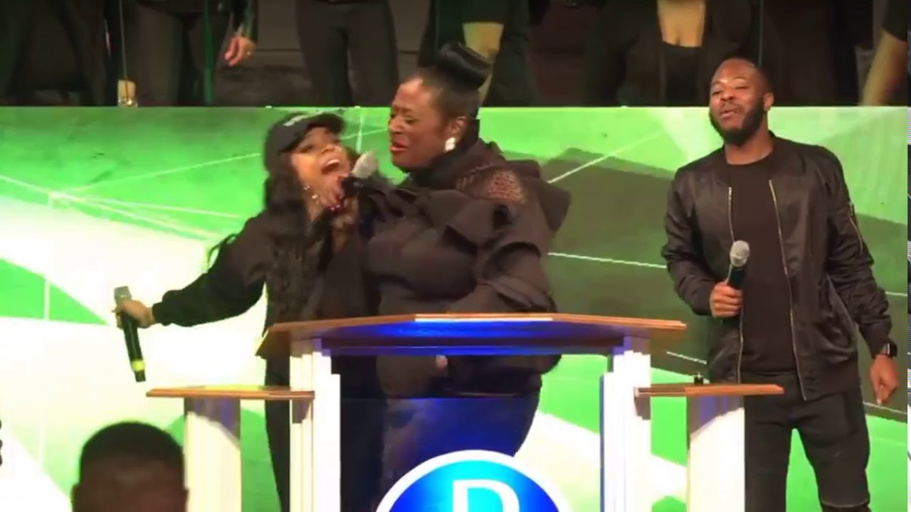 Dottie people’s live in concert @ the dReam Center church in Atlanta Georgia w/ praise Break