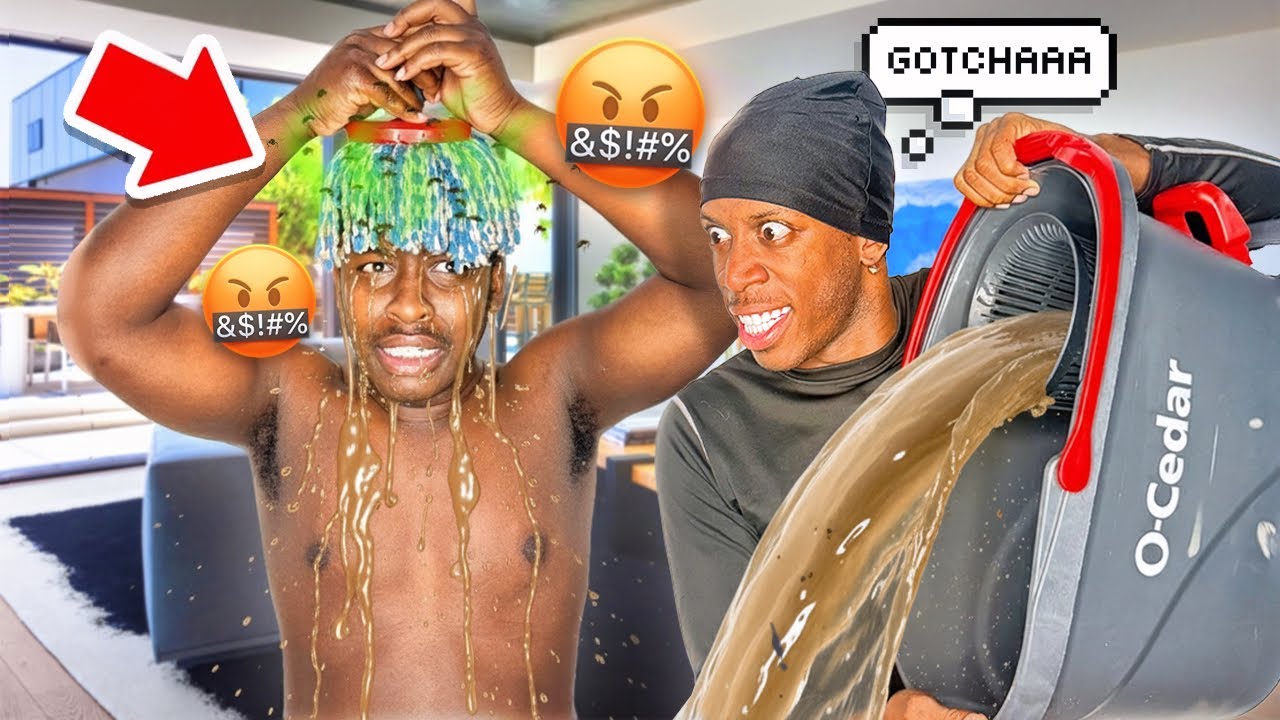 THROWING DIRTY MOP WATER ON MY BOYFRIEND WHILE HE&rsquo;S SLEEP 💤 
