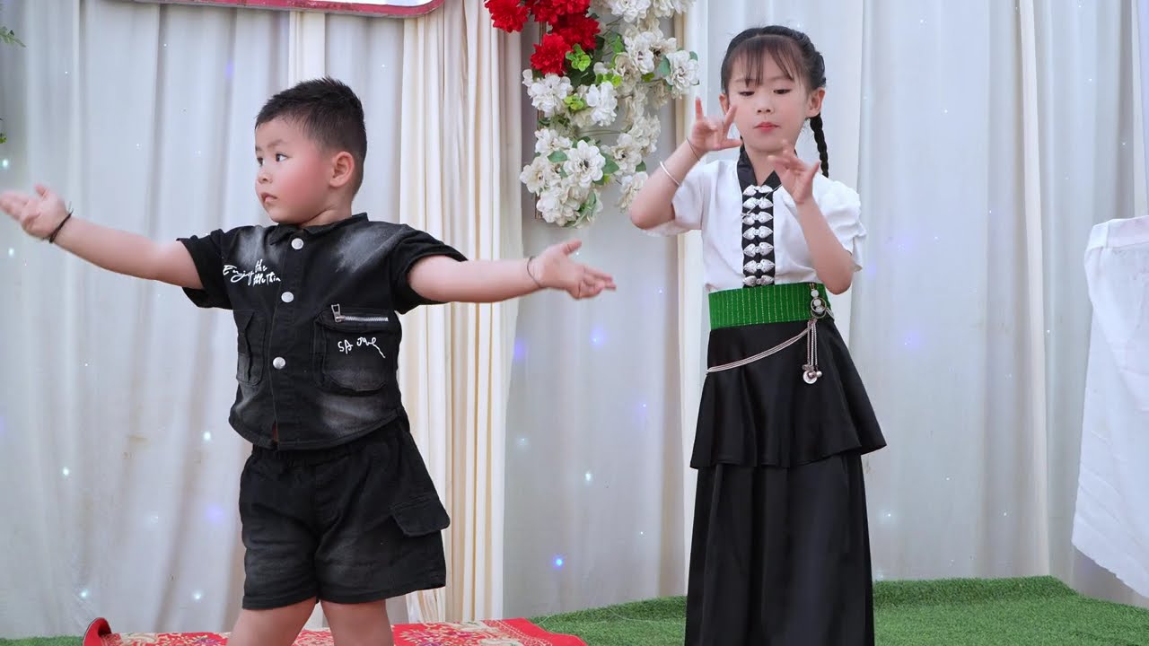 Đội Siêu Nhí Múa Mừng Lễ Thành Hôn Khánh Tuyệt Và Ánh Tuyết.