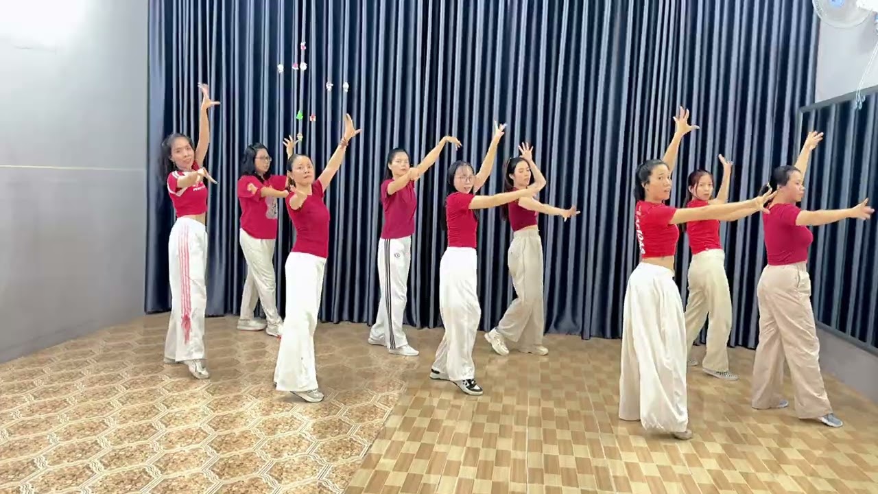 TÌNH LỠ CÁCH XA Zumba | Manish Kumar #tinhlocachxa #bmstudio  #dance 