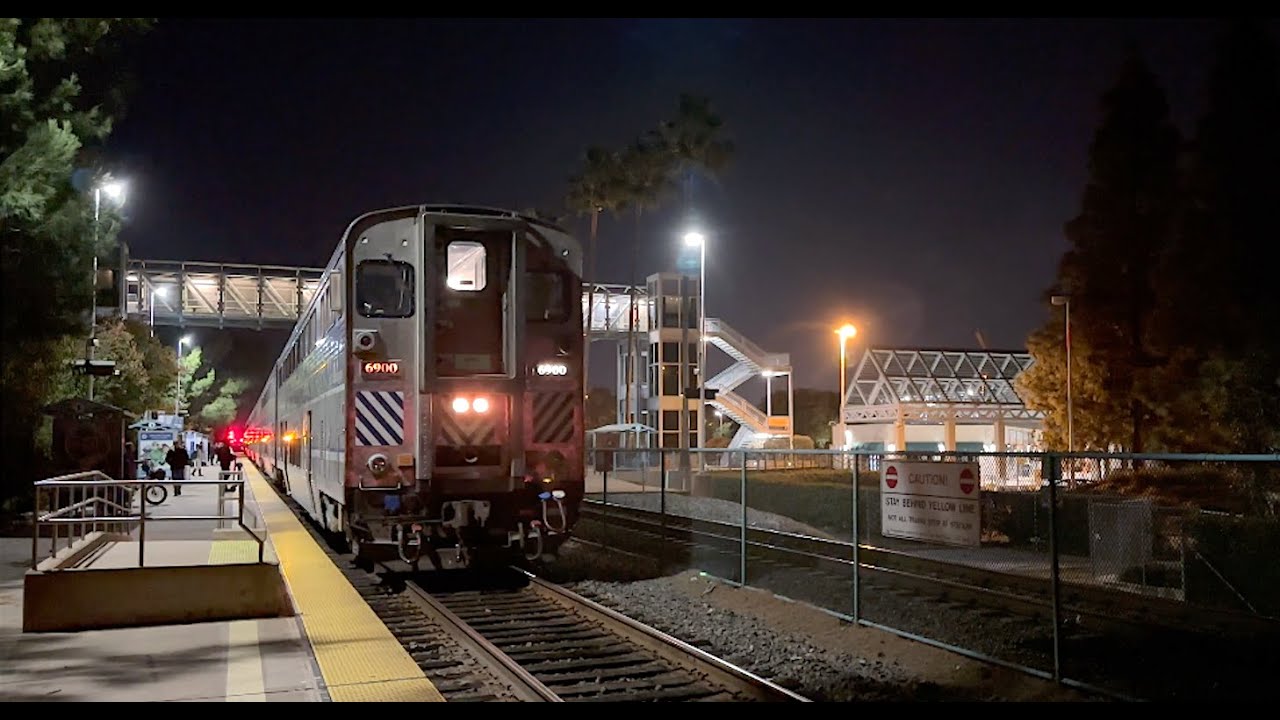 Amtrak 6900 Jingle Bells Horn Salute