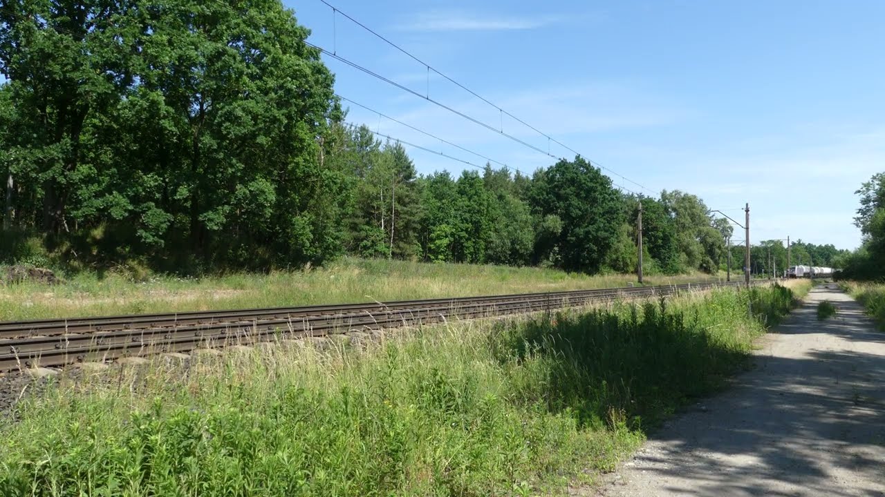 E186 273 Lotos Kolej z cysternami