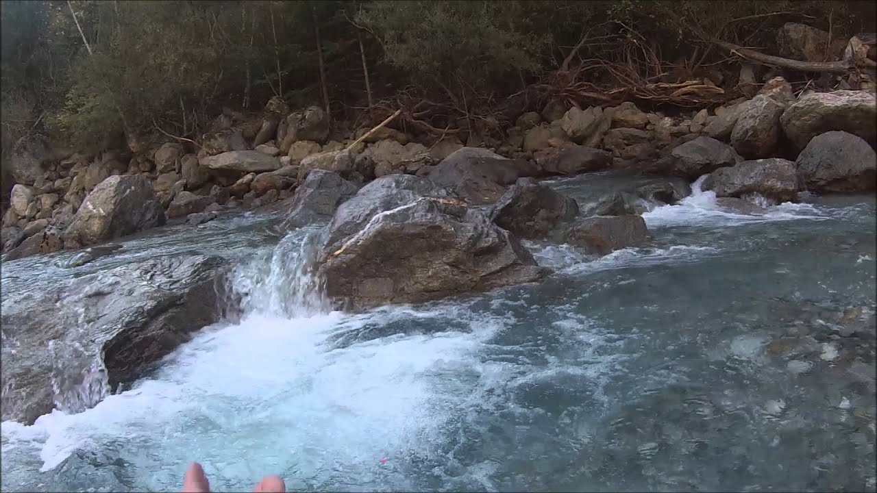 TROUT FISHING Fermeture de la truite. Un torrent hyper accidenté tout en dénivelé