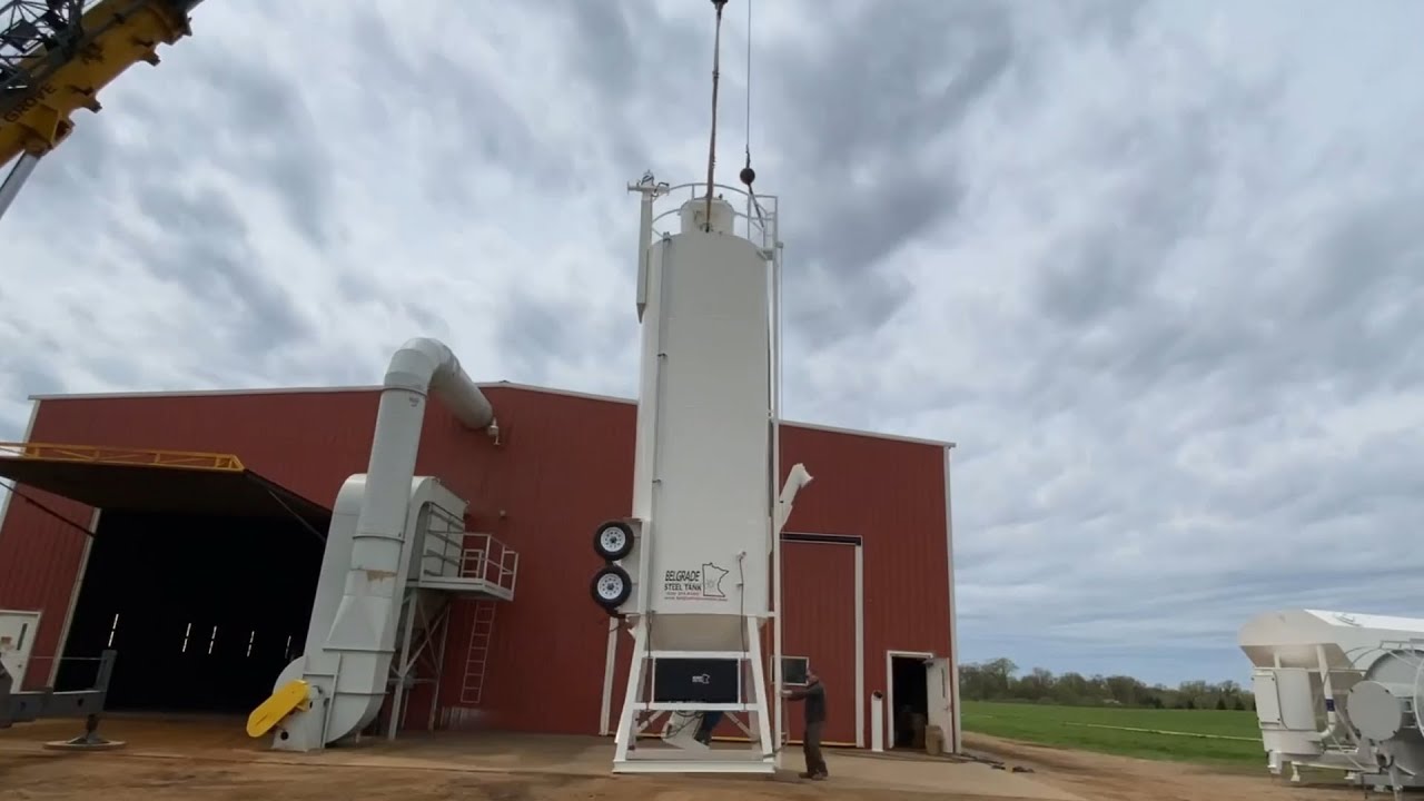 Belgrade Steel Tank – 350 Portable Silo with Electric Motor Operation