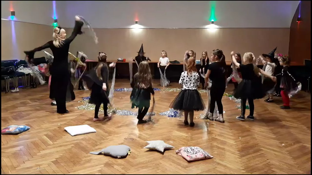 Taniec Czarownic - Halloween. Centrum Edukacji Artystycznej Anna Machmar