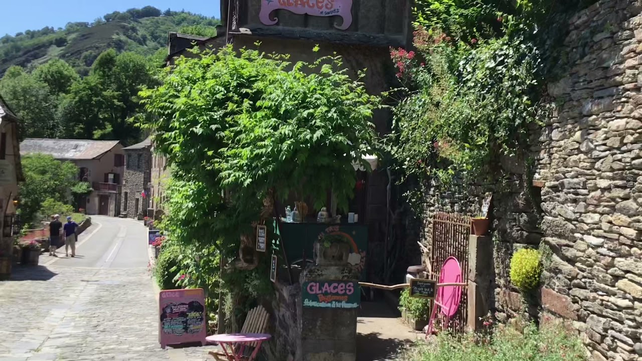 Одна из самых красивых деревень Франции Conques (Конк)