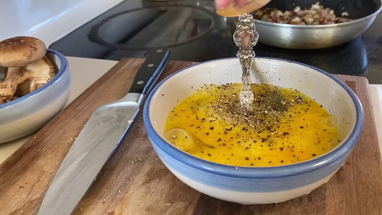 World's Best Scrambled Eggs | How to Crack an Egg with One Hand!