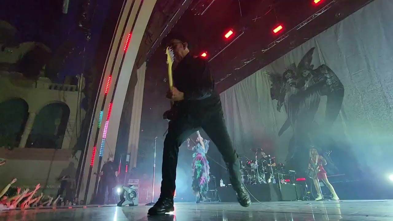 garbage push it live le grand rex paris 2024