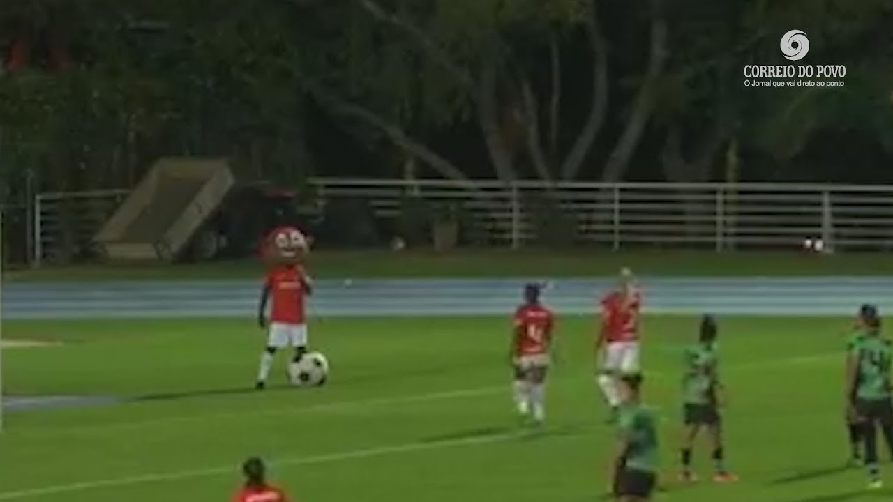 Saci &eacute; expulso em jogo do time feminino do Inter