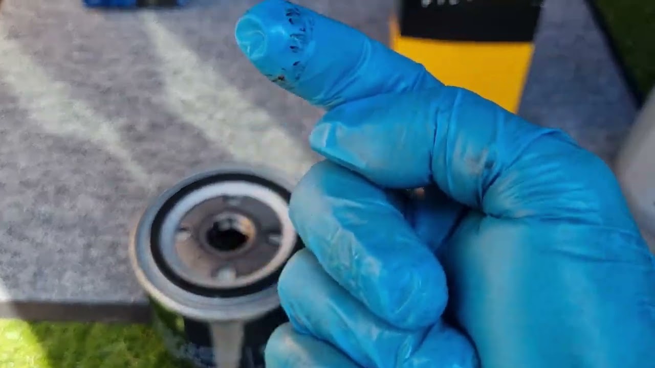 oil,filter and deisel filter change. vw T4 1.9TD pt1
