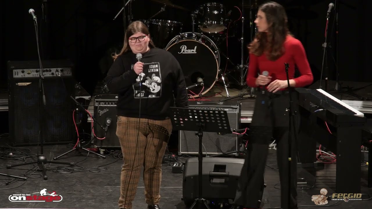 "Quando viene Dicembre" di Giorgia Trincone canta Adelaide Bertin accompagnamento Giulia Mazzari