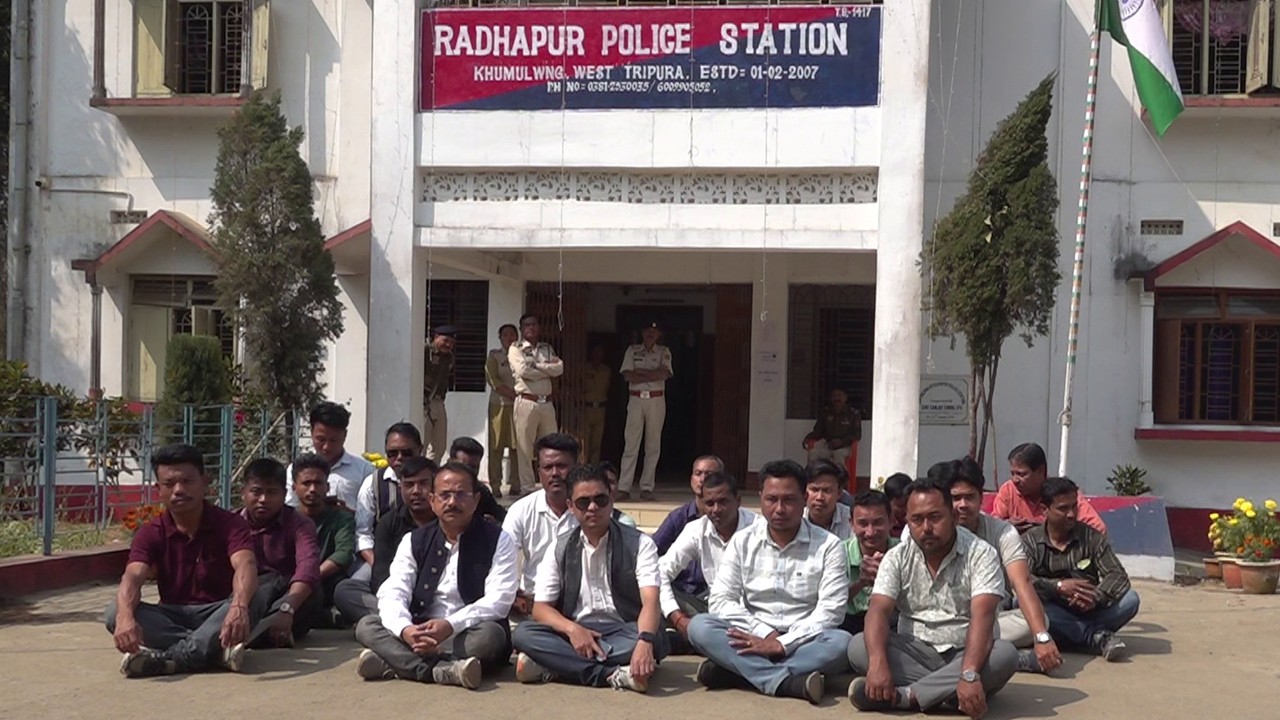 Президент пресс-клуба Хумулвнг Ранджит Деббарма арестован в полицейском участке Радхапура