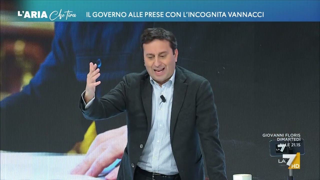 Il Generale Vannacci spara a zero contro Calenda: 