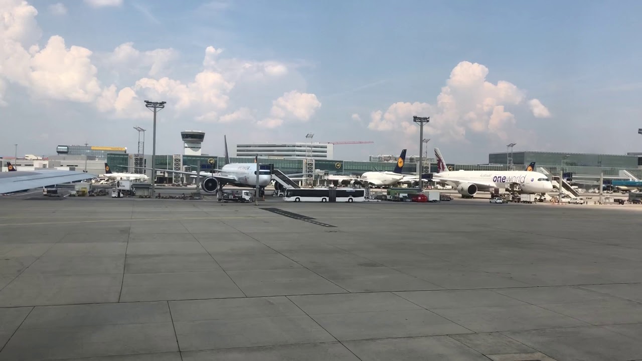 1 Frankfurt Rollfeld