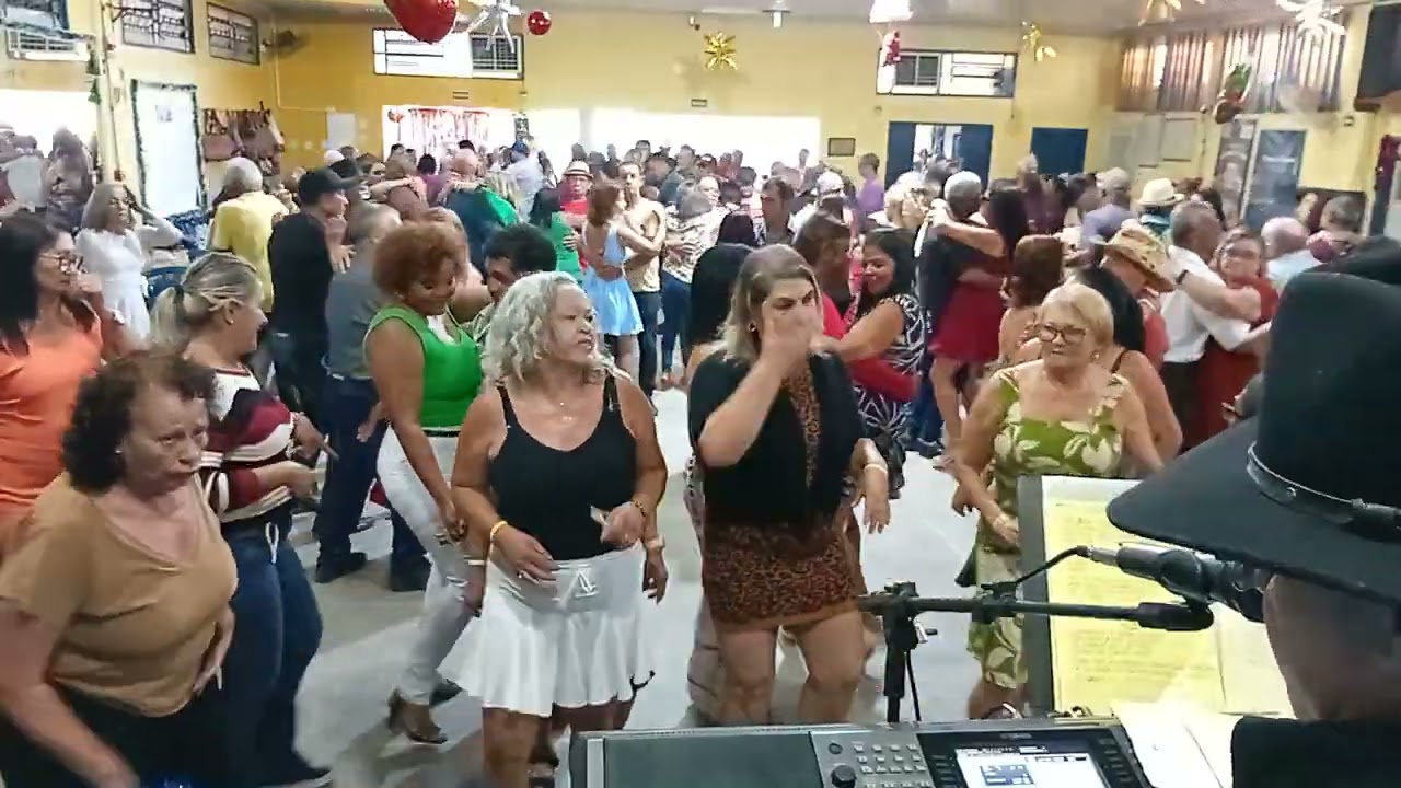 Janio Silva ao vivo no Gama DF. Baile da terceira idade 