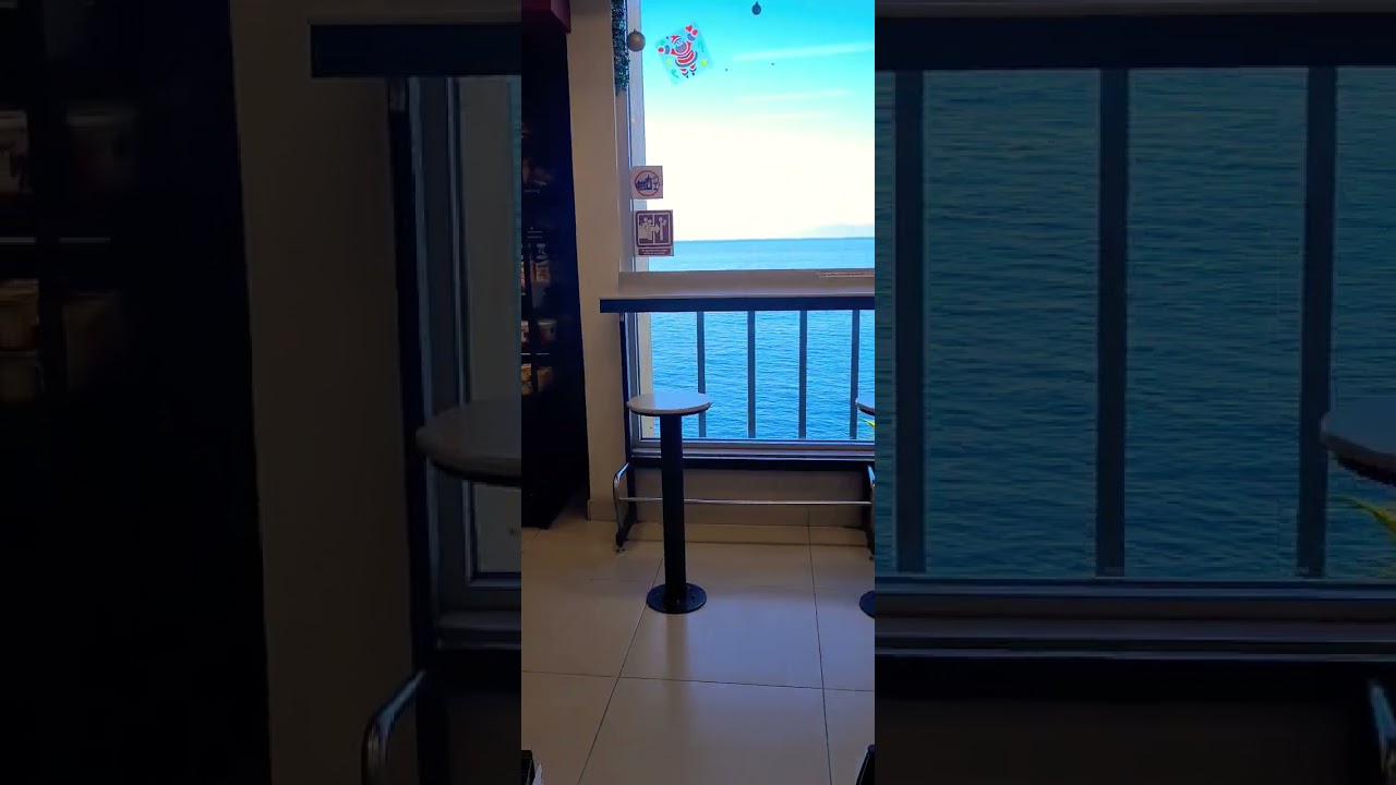Oxxo en M&eacute;xico con vista al Mar. #puertovallarta #oxxo #turismo #mexico mexico