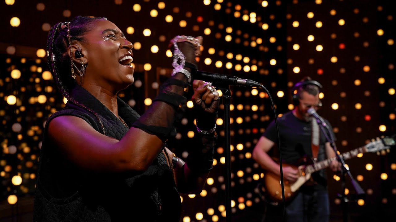 Dominique Fils Aim&eacute; - Moi je t&rsquo;aime (Live on KEXP)