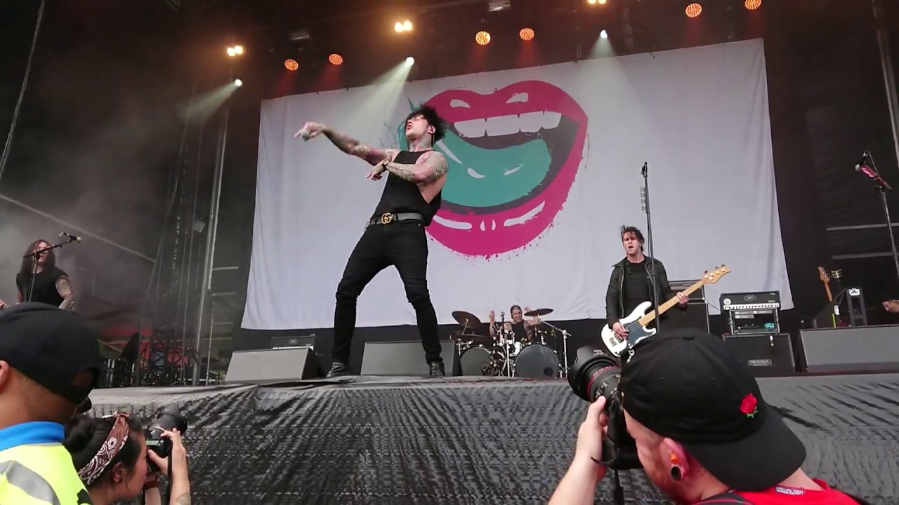 Falling In Reverse - Superhero (Live) - Download Festival - Melbourne 2018