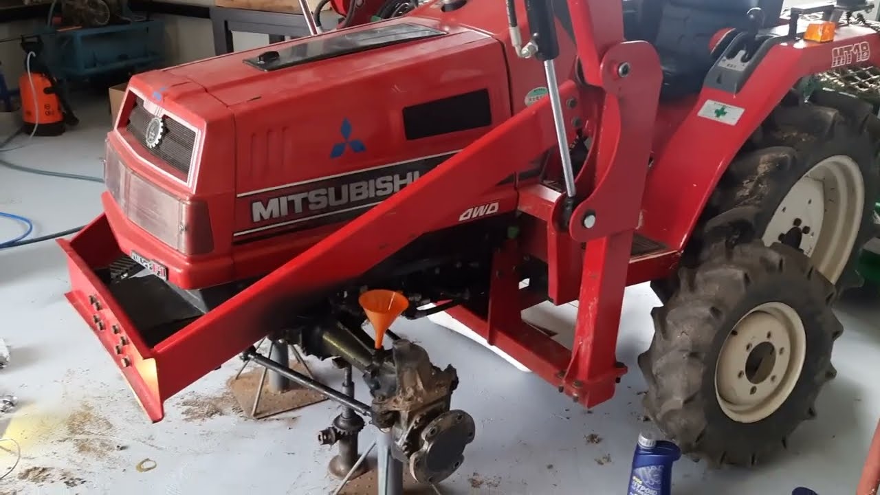 Wymiana oleju w przednim moście Mitsubishi MT 18