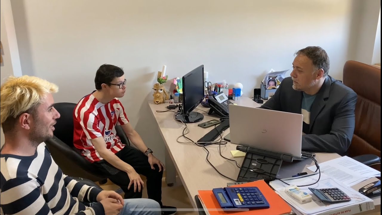 Ivan & Mario recogen regalos para YouTube