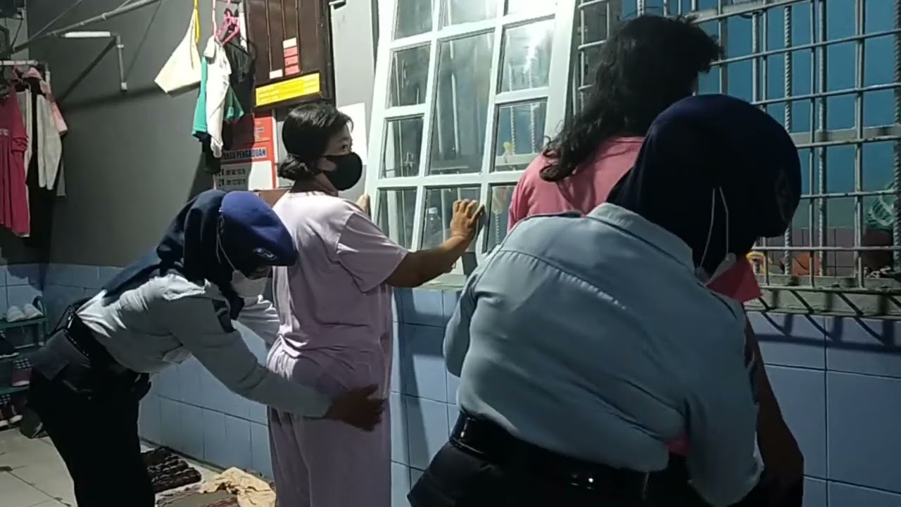 Penggeledahan Gabungan Bersama Polsek dan Koramil Demak Kota