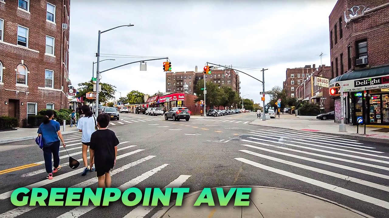 Walking NYC : Greenpoint Avenue in Long Island City & Sunnyside, Queens (October 9, 2021)