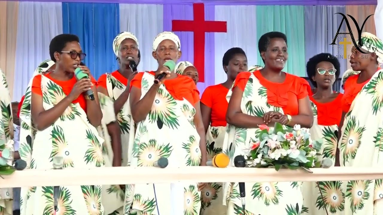 Ubereye amashime Mana ubereye guhimbazwa amaso yacu yabonye kugira neza kwawe