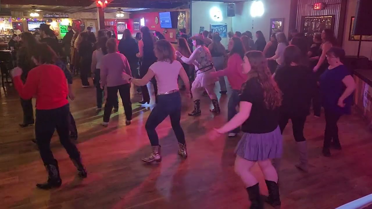 (Its hard to)  hate a small town - line dance demo