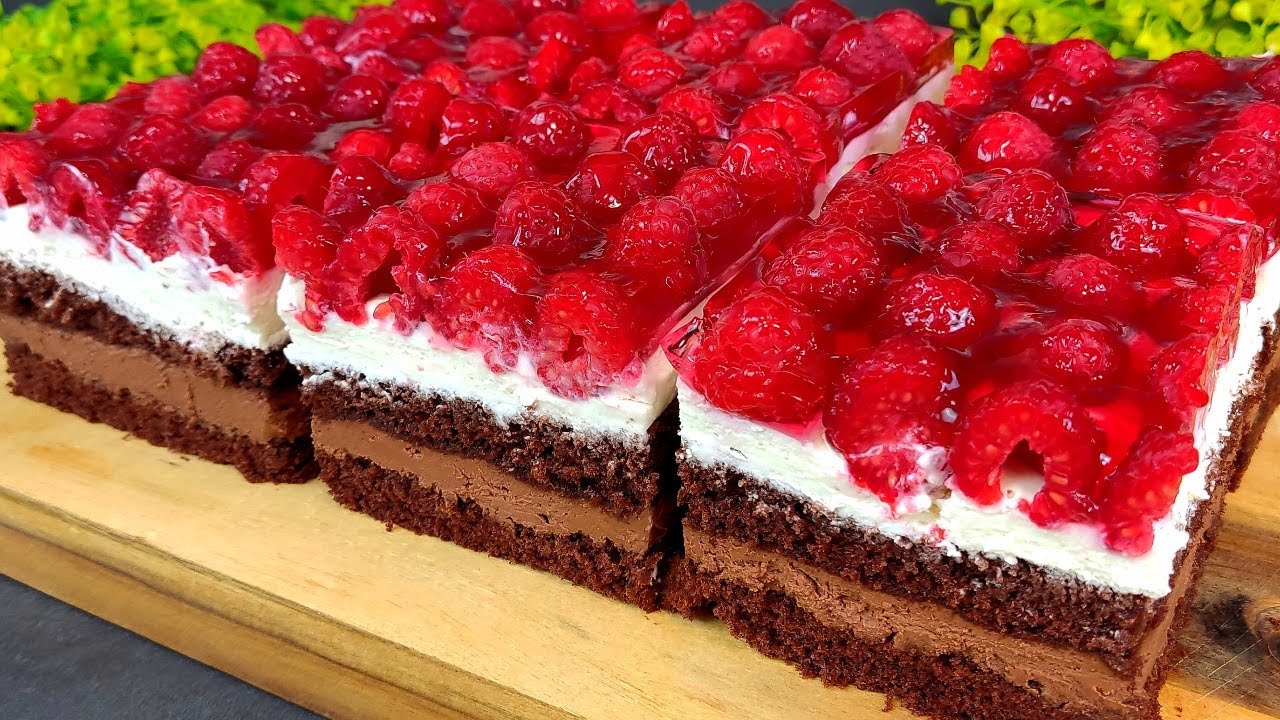 Торт, который тает во рту. Торт настолько вкусный, что пеку его почти каждый день.