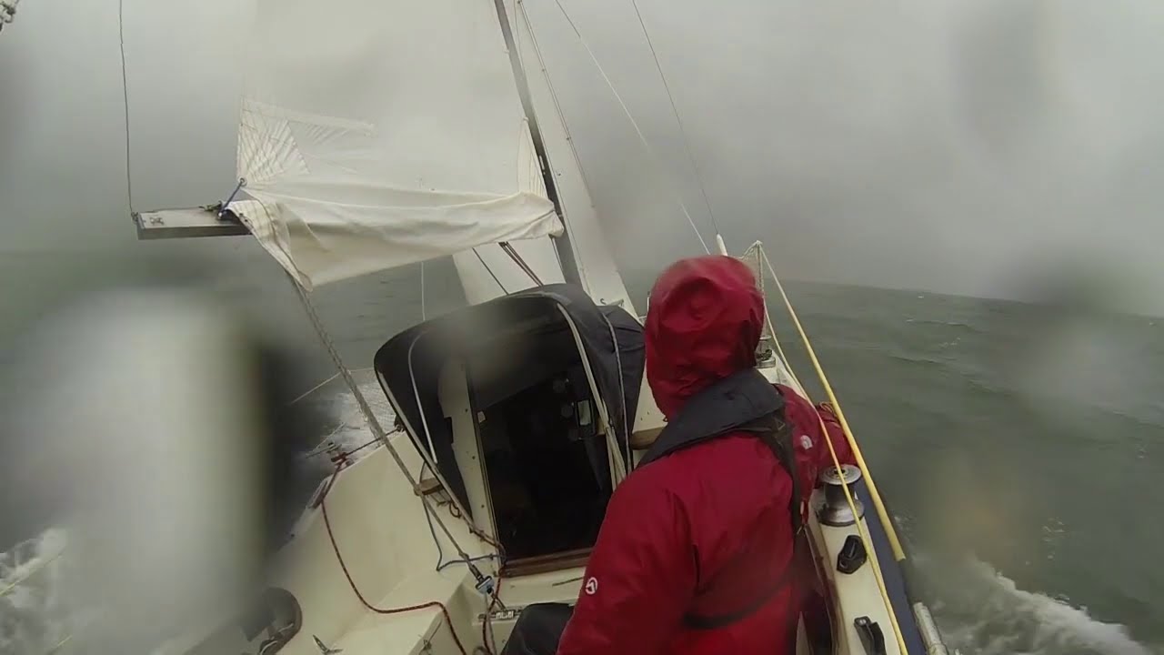 Autumn solo sailing and anchoring. (No autopilot) Maxi 77