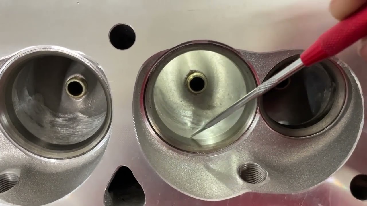 Обзор головки блока цилиндров Edelbrock SBC E 210 с реальными показателями продувки