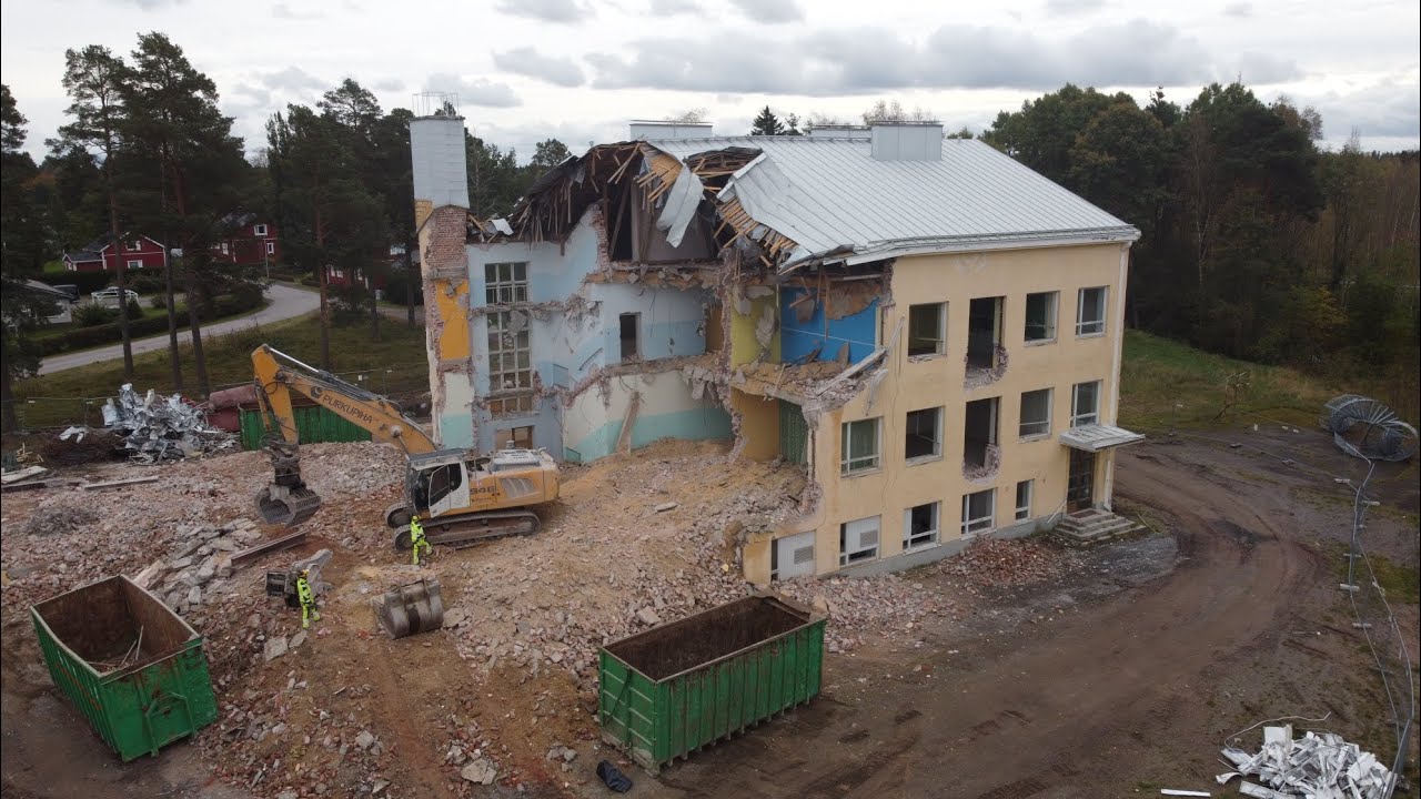 Peipohjan koulun purkutyö 3.10.2023
