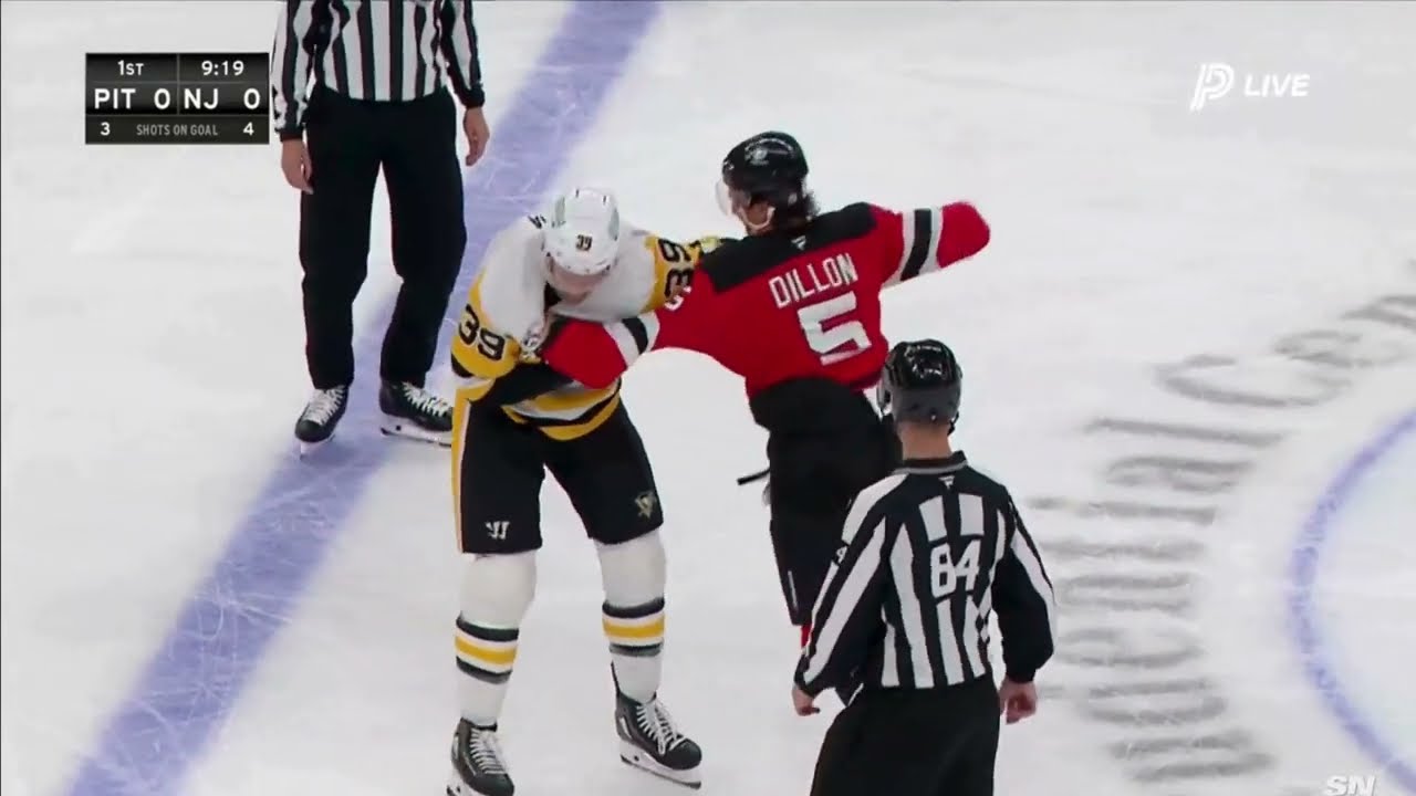 Anthony Mantha Drops The Gloves With Brenden Dillon After Hit On Thomas Novak