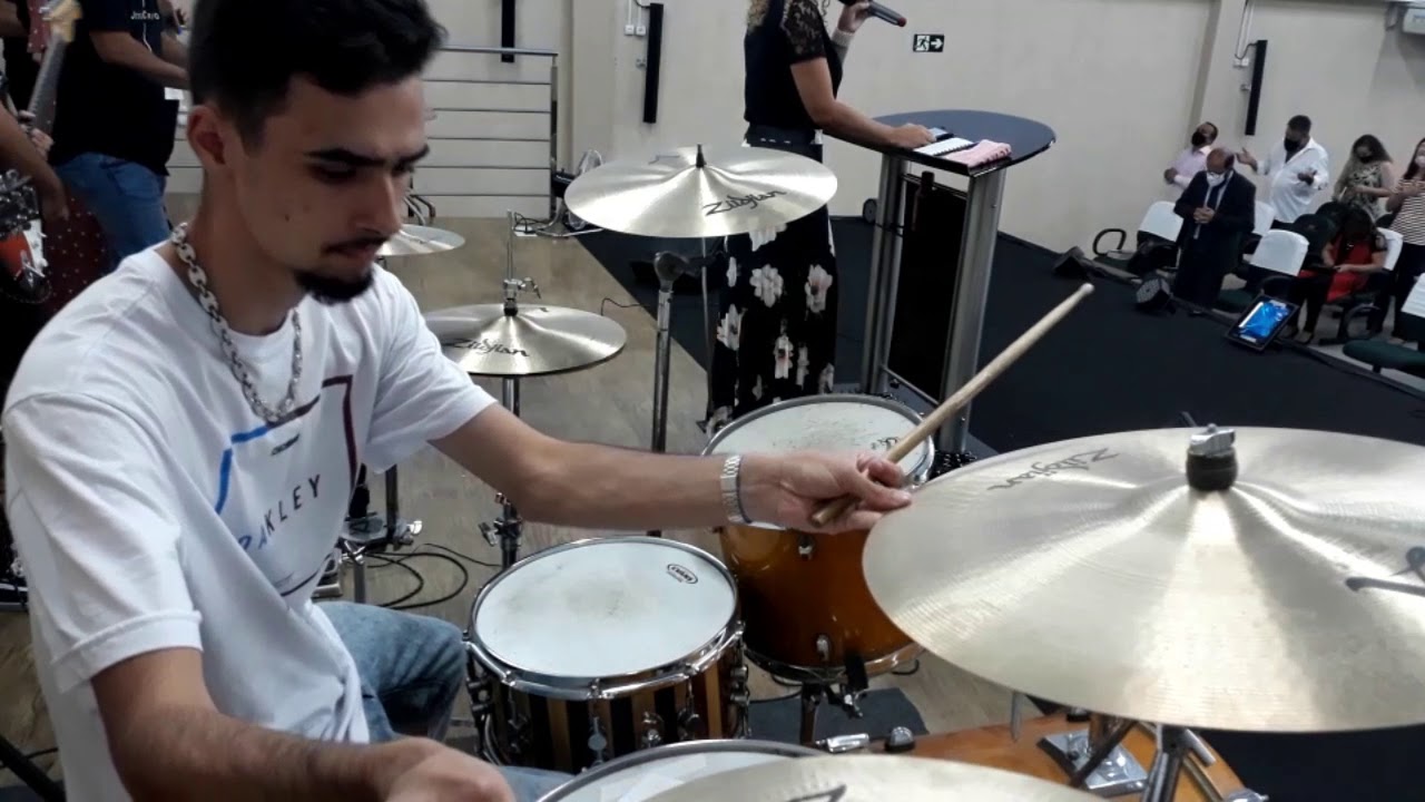 RUJA O LEÃO , ministério Igreja Batista Palavra da Fé ( DRUM COVER )