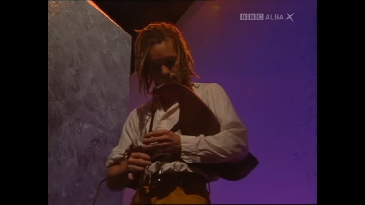Martyn Bennett - Togaidh sinn fonn 2