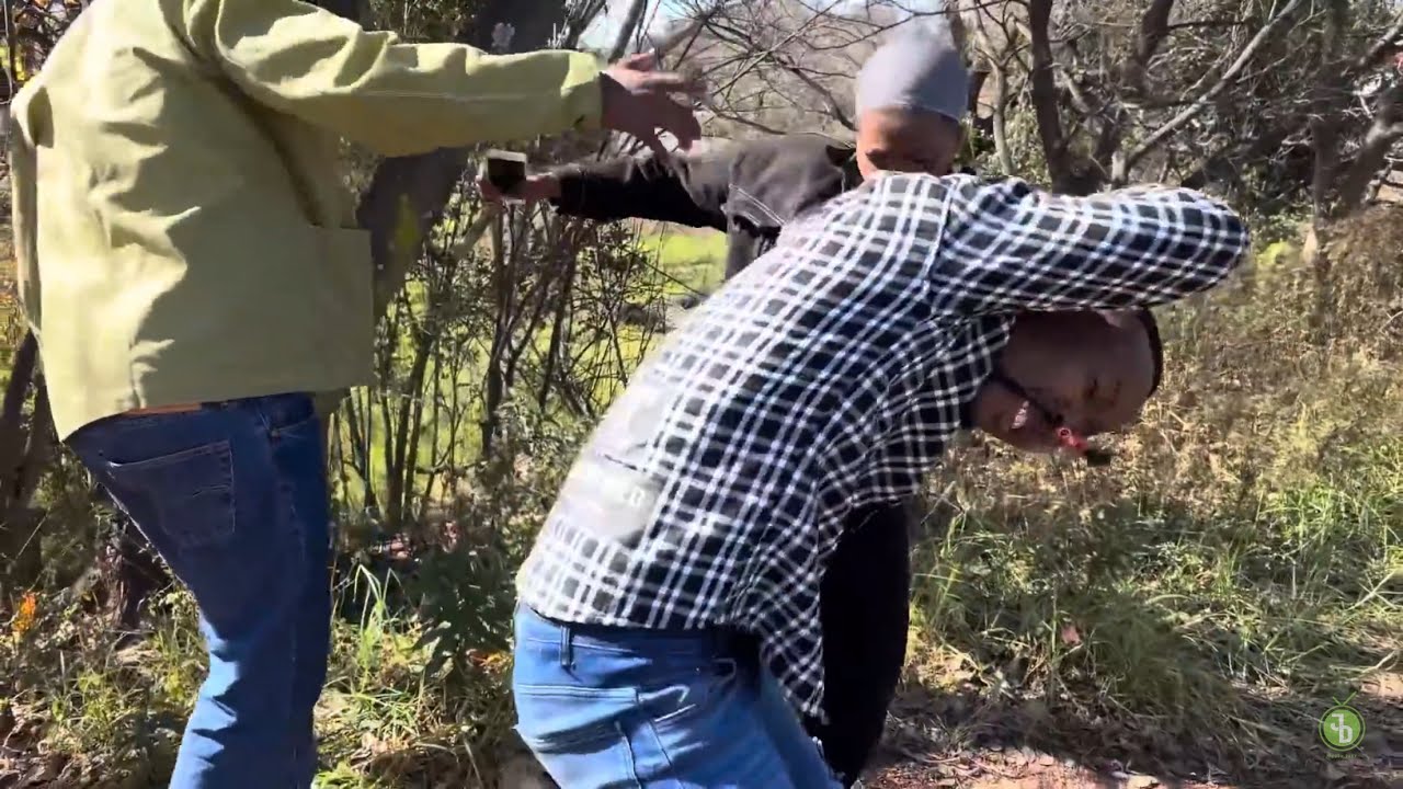 Smamiezycaveli reacts to couple switching phones for 60 seconds by 