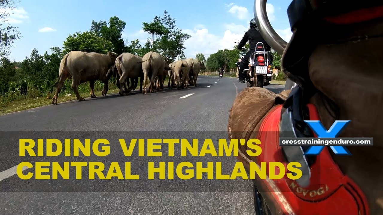 Motorbike riding Vietnam's central highlands︱Cross Training Adventure