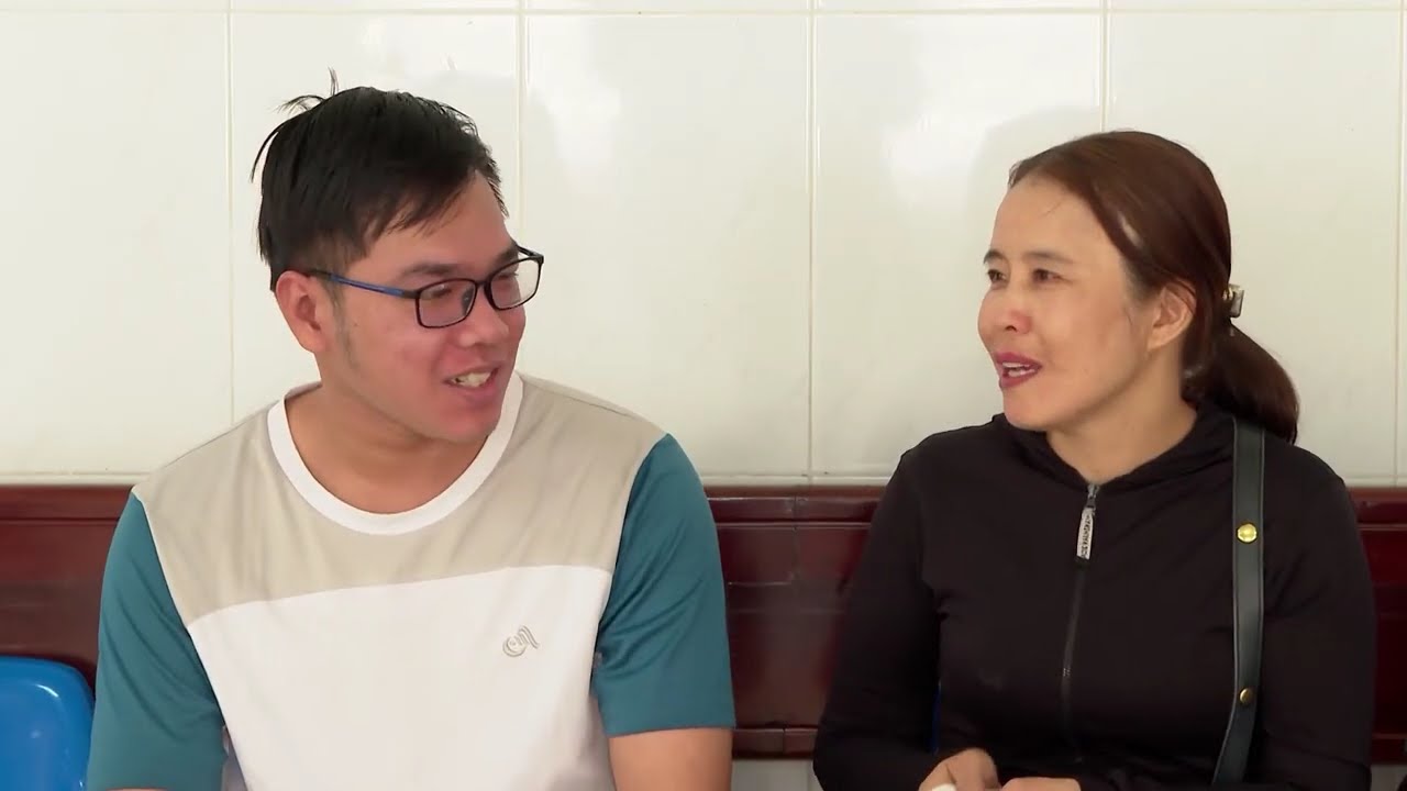 GIỌT HỒNG YÊU THƯƠNG - HIẾN MÁU CỨU NGƯỜI TRONG DỊP TẾT