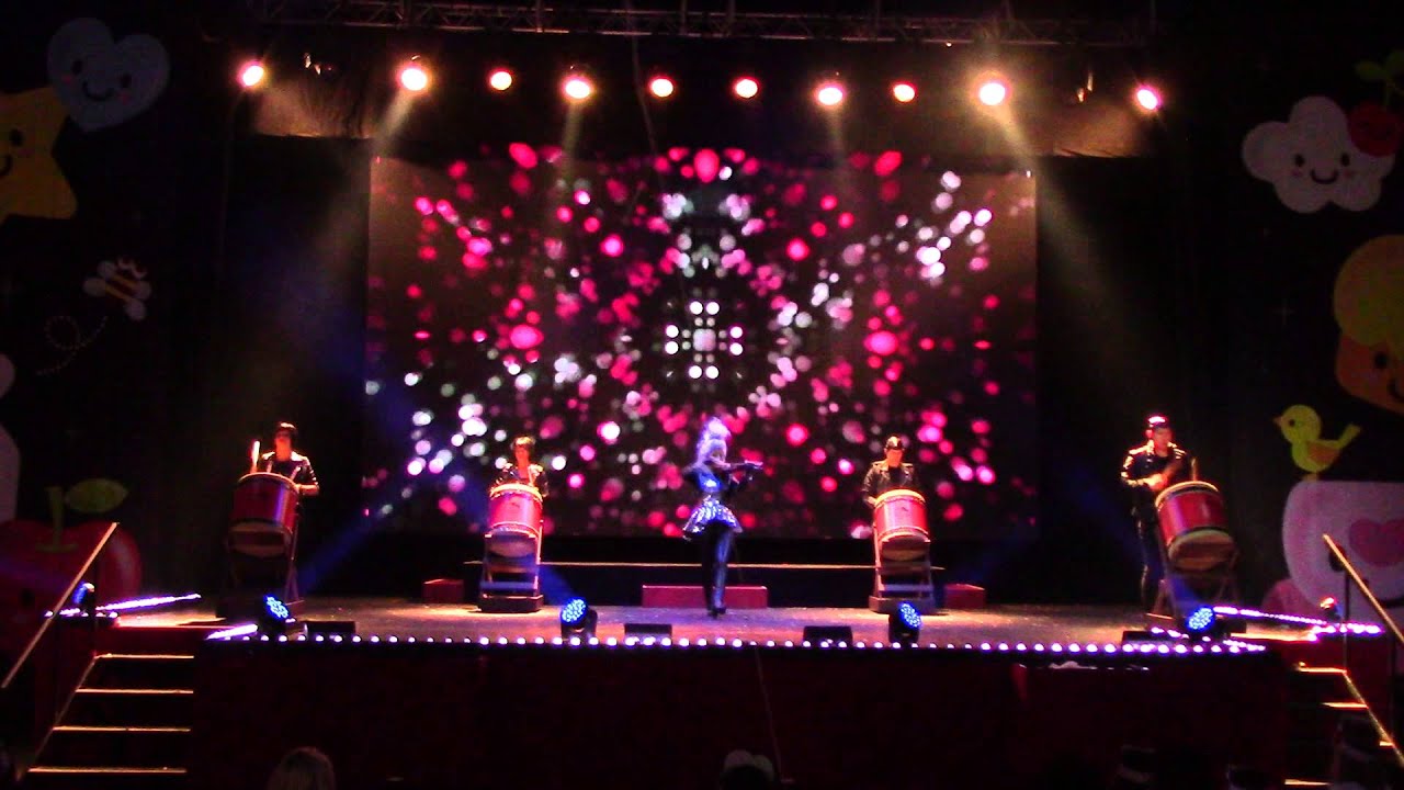 Amelia Burkhardt. The Hello Kitty National US Tour- Pop Up Show