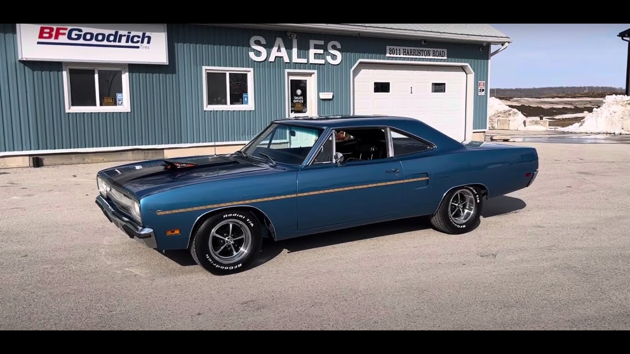 SOLD - 1970 Plymouth Road Runner 383 4 Speed Air Grabber for sale at Pentastic Motors