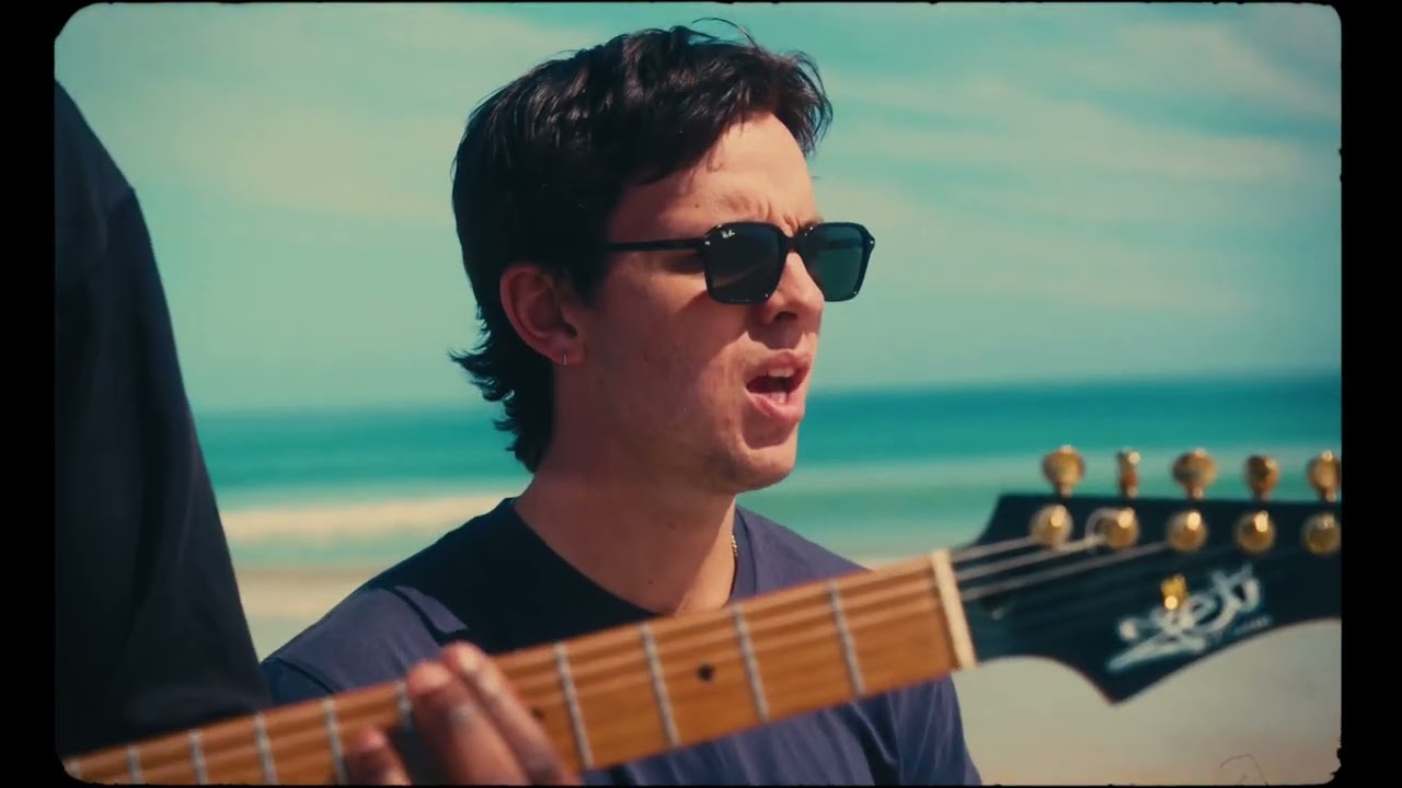 Greasy - never out of mind (Official Music Video)