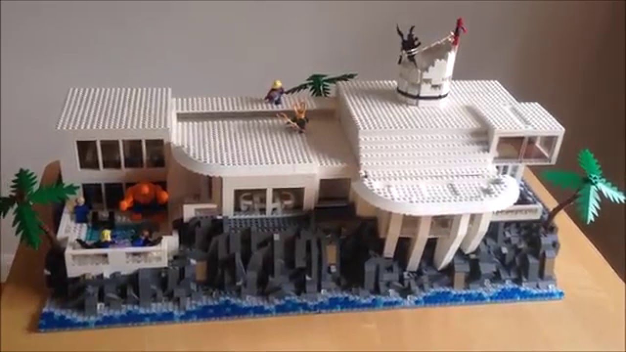 Iron Man Custom LEGO Tony Stark Mansion Modular - Benjamin Radell